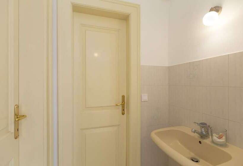 Hedera Estate, House Hedera V