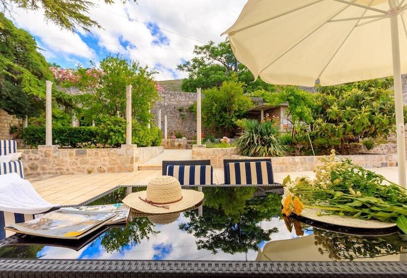 Hedera Estate, House Hedera V