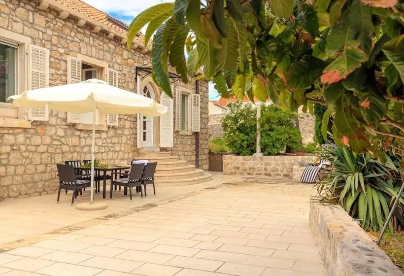 Hedera Estate, House Hedera V