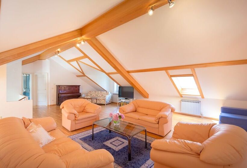 Hedera Estate, House Hedera V