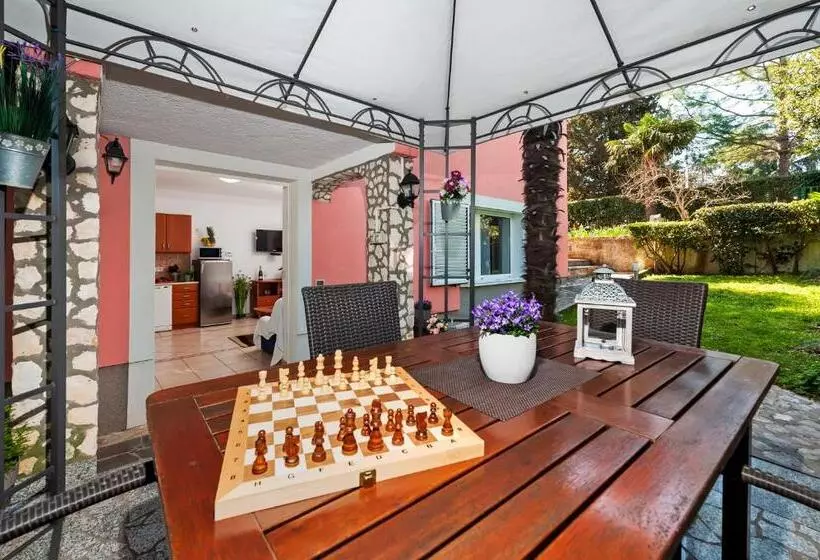 Majatalo Apartment & Rooms Graciela