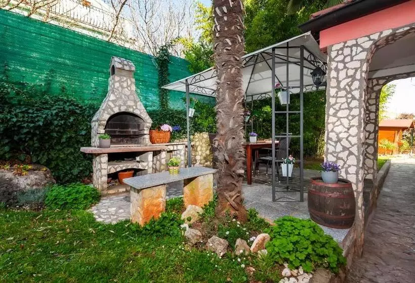 Majatalo Apartment & Rooms Graciela