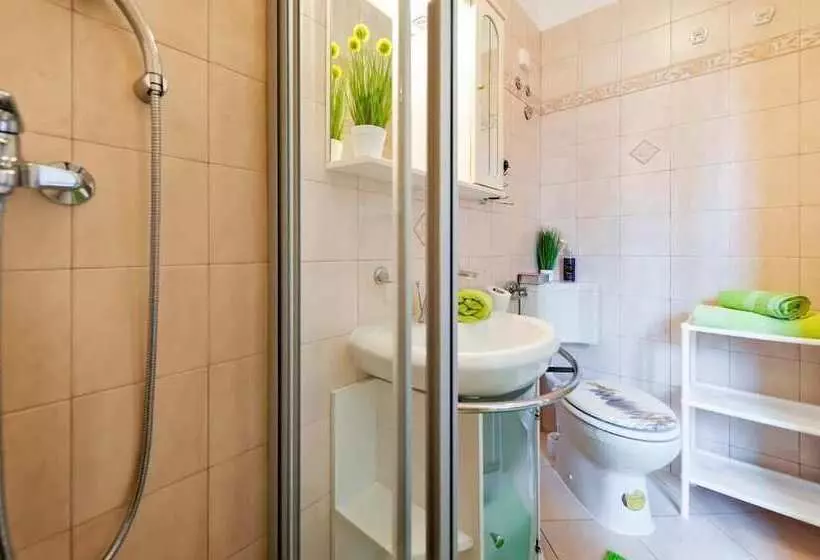 Majatalo Apartment & Rooms Graciela