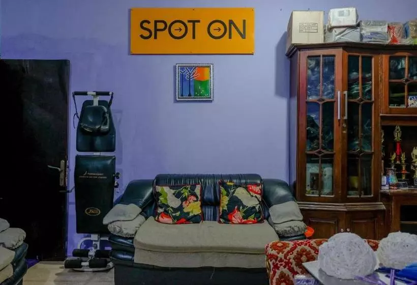 ペンション Vaccinated Staff  Spot On 1716 Lada Family Residence Syariah