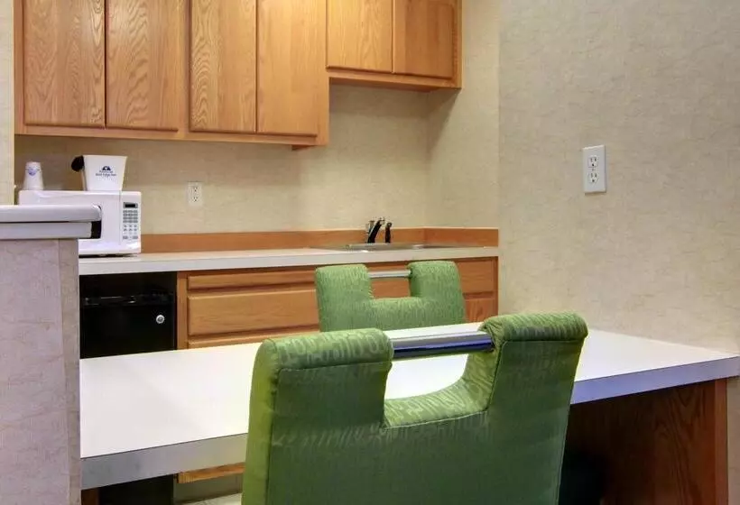 ホテル Americas Best Value Inn Edmonds Seattle N