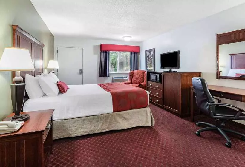 هتل Baymont By Wyndham Bozeman