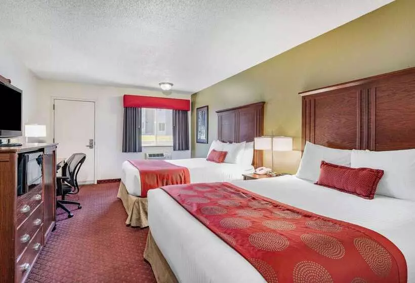 هتل Baymont By Wyndham Bozeman