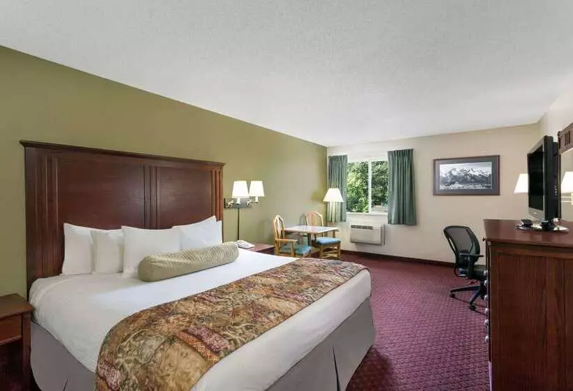 هتل Baymont By Wyndham Bozeman