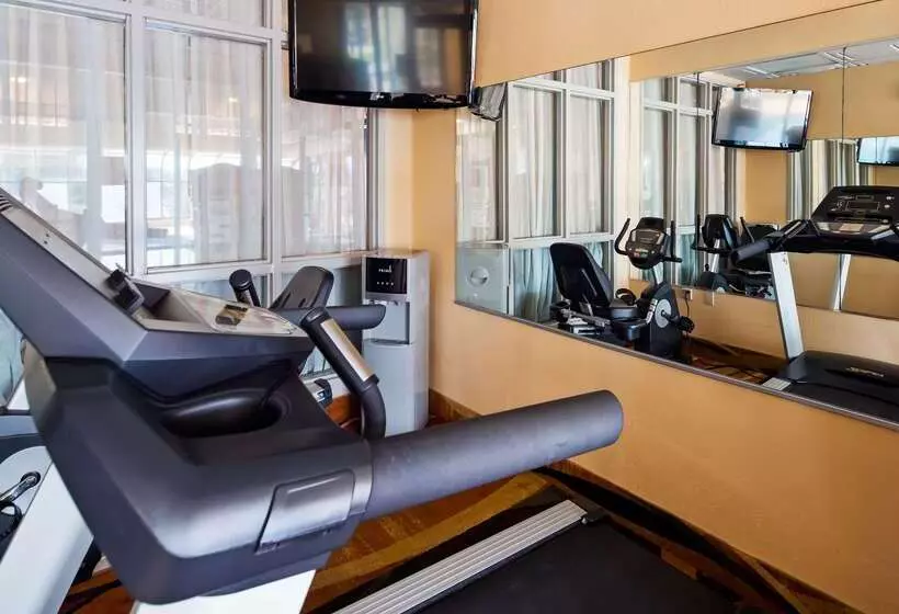 Отель Best Western Knoxville Suites  Downtown