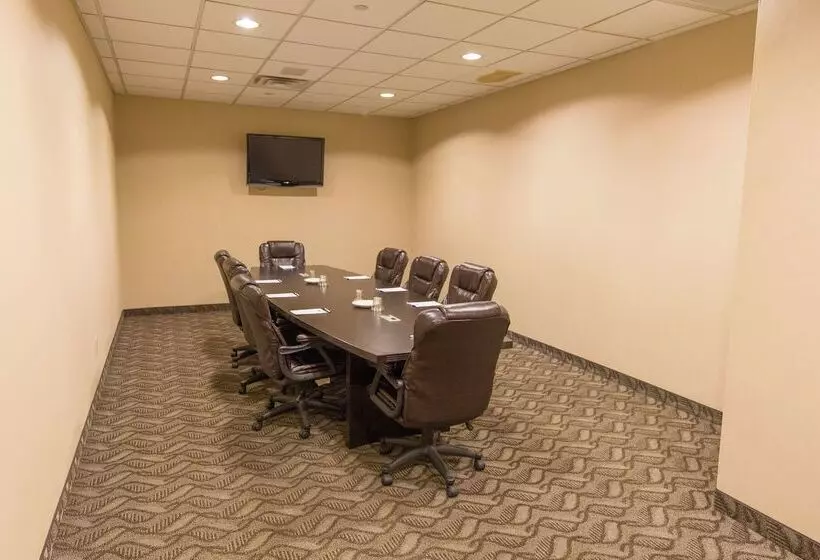 هتل Best Western Plus Portage  And Suites