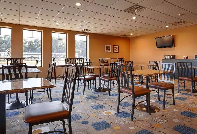 هتل Best Western Plus Portage  And Suites