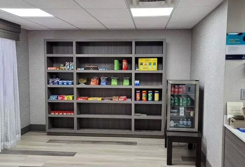 호텔 Clarion Pointe Franklin   Nashville Area