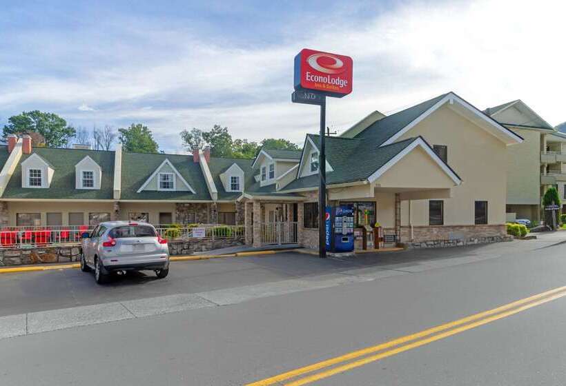 فندق Econo Lodge Inn & Suites Gatlinburg At The Convention Center