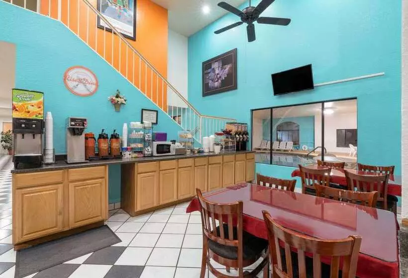 호텔 Howard Johnson By Wyndham Holbrook