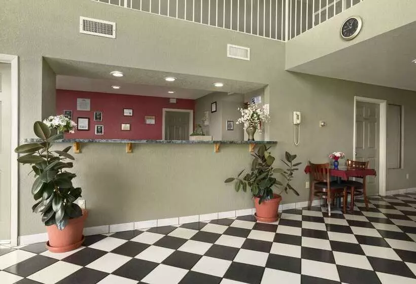 호텔 Howard Johnson By Wyndham Holbrook