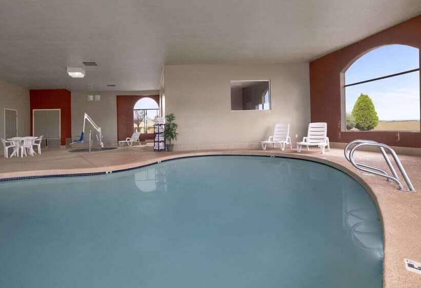 בית מלון כפרי Howard Johnson By Wyndham Holbrook