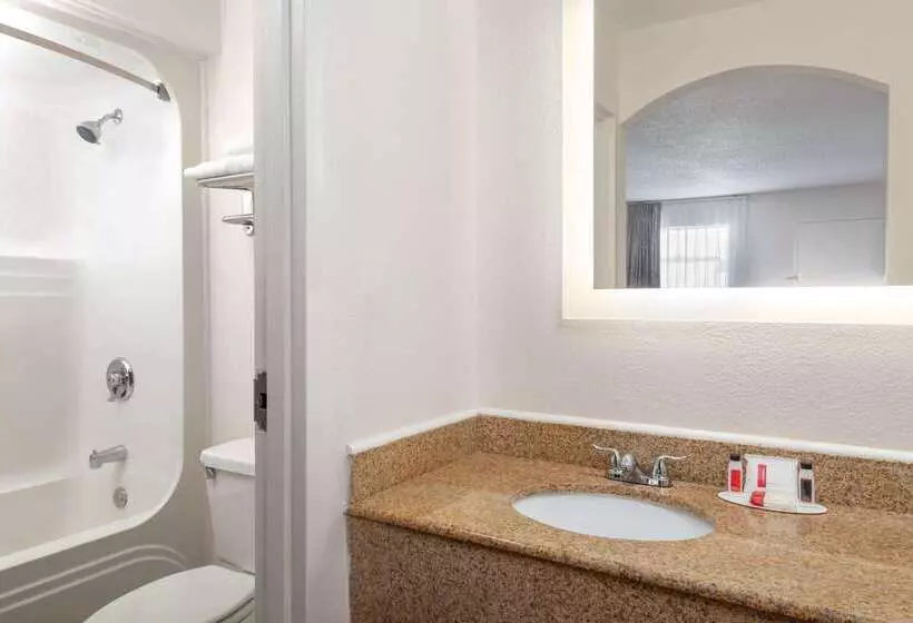 فندق Howard Johnson By Wyndham Rock Hill