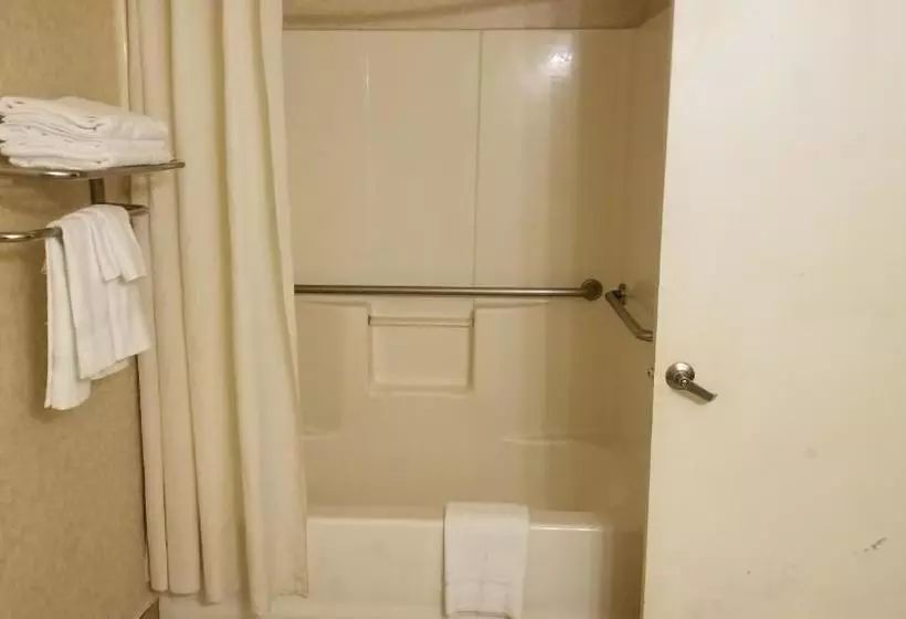 호텔 Port Of Tacoma Inn