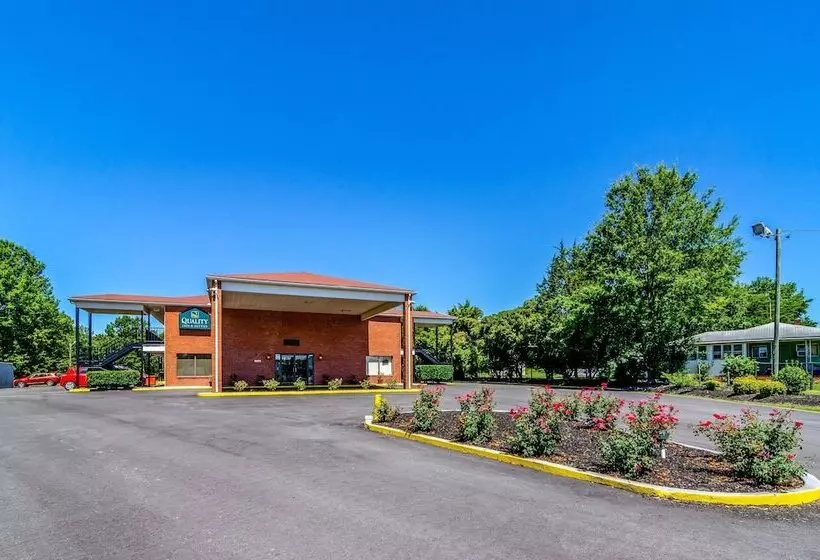 호텔 Quality Inn & Suites Creedmor   Butner