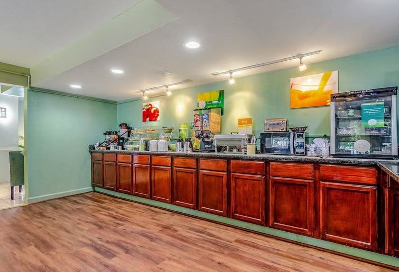 فندق Quality Inn & Suites Creedmor   Butner