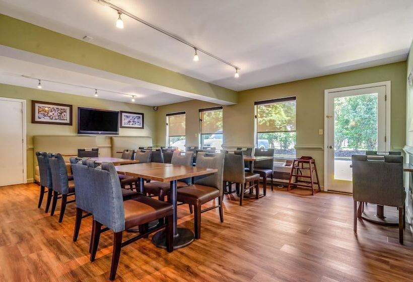 فندق Quality Inn & Suites Creedmor   Butner