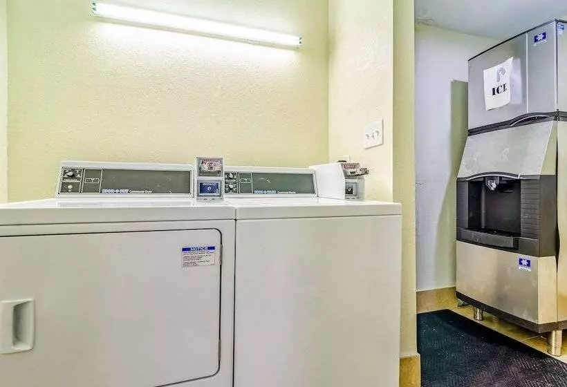 호텔 Quality Inn & Suites Creedmor   Butner