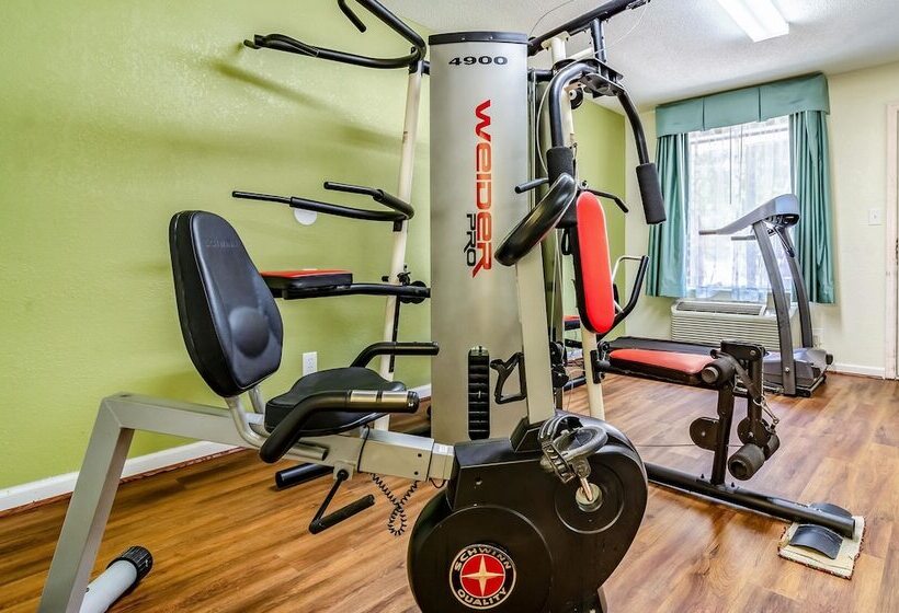 فندق Quality Inn & Suites Creedmor   Butner