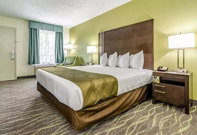호텔 Quality Inn & Suites Creedmor   Butner