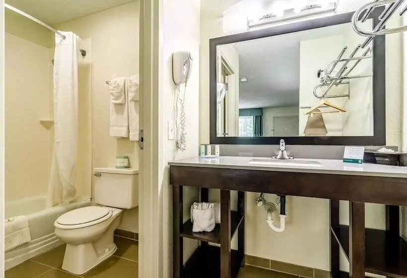 호텔 Quality Inn & Suites Creedmor   Butner