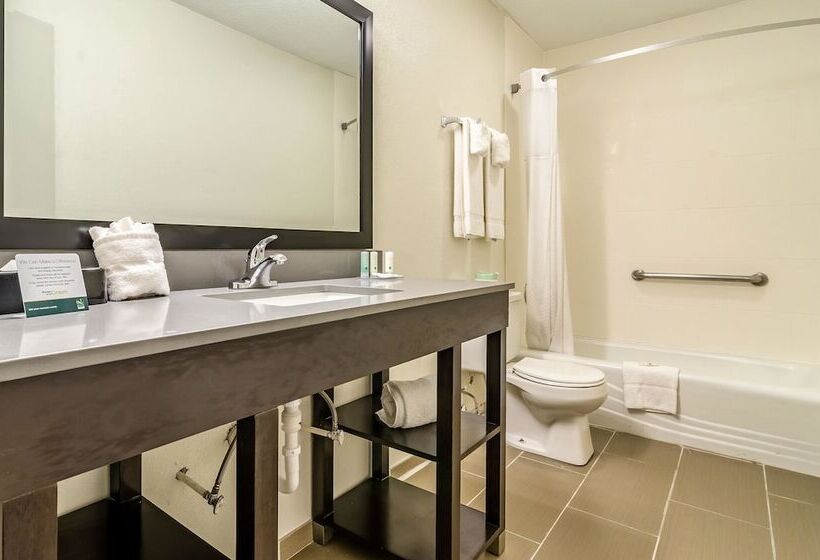 فندق Quality Inn & Suites Creedmor   Butner