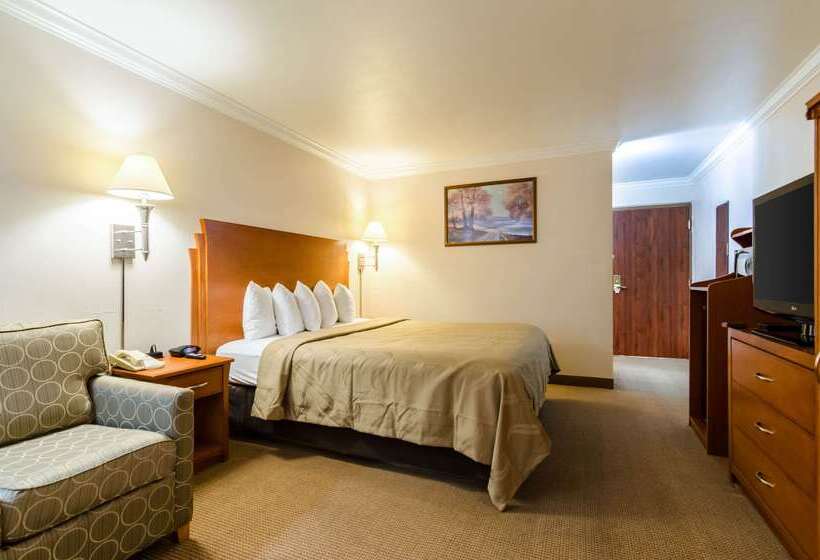 فندق Quality Inn & Suites Salina