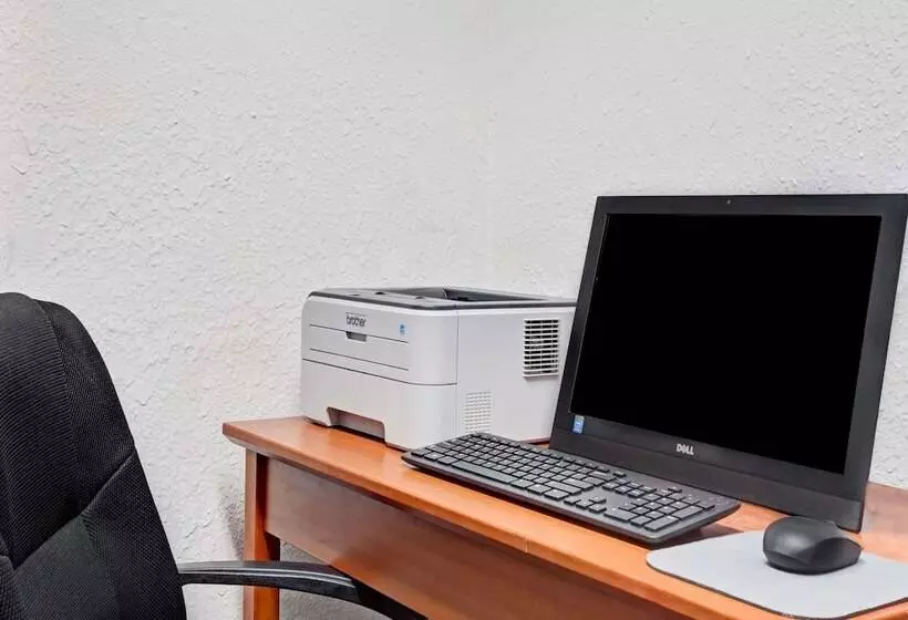 هتل Ramada By Wyndham Pearl/jackson Airport