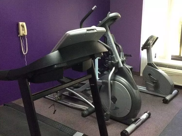 هتل Ramada By Wyndham Pearl/jackson Airport