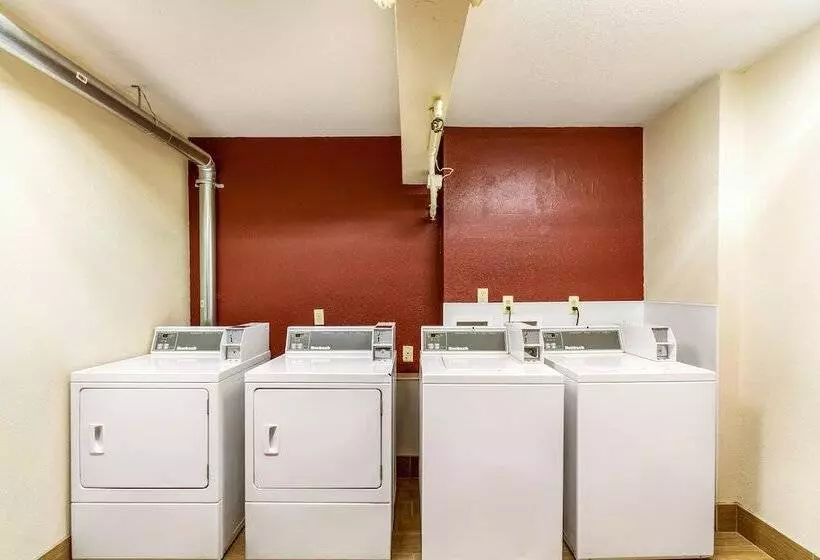 Отель Red Roof Inn Detroit  Plymouth/ Canton