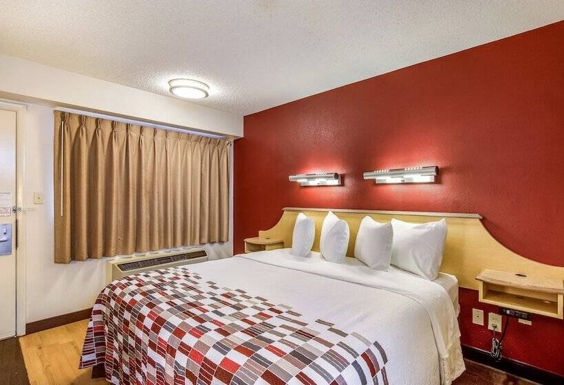 Отель Red Roof Inn Detroit Plymouth/ Canton