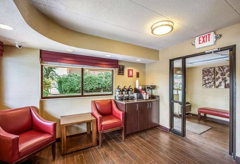 Отель Red Roof Inn Detroit Plymouth/ Canton