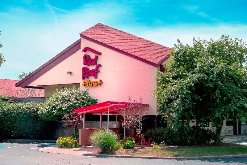 Отель Red Roof Inn Plus+ West Springfield