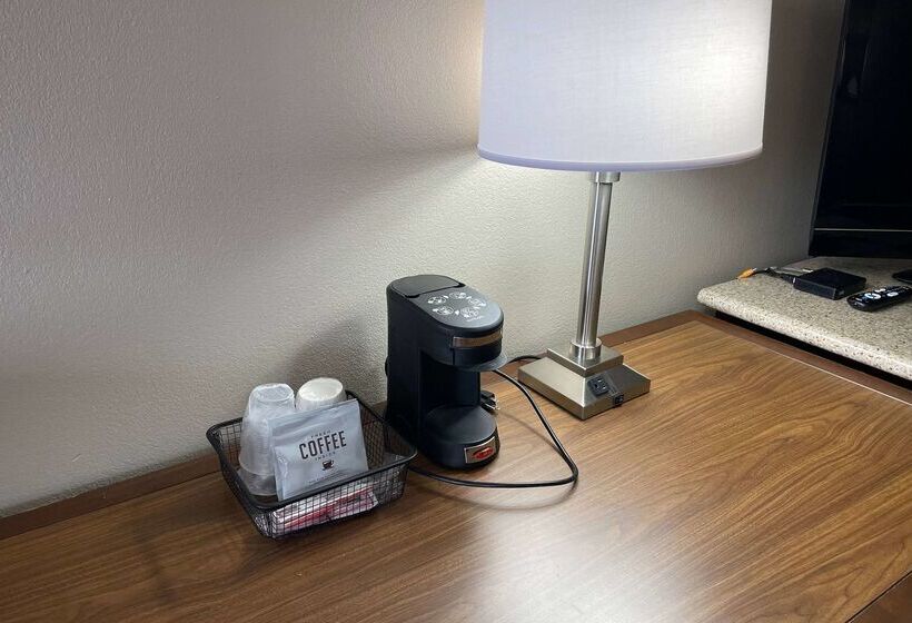 فندق Super 8 By Wyndham Junction City