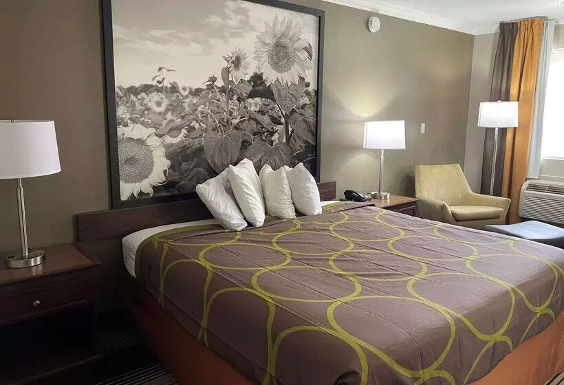 호텔 Super 8 By Wyndham Junction City