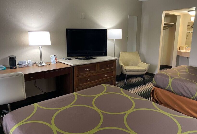 فندق Super 8 By Wyndham Junction City