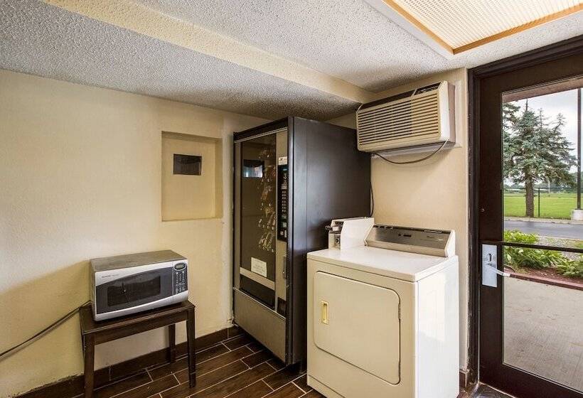 مُتل Red Roof Inn Saginaw – Frankenmuth