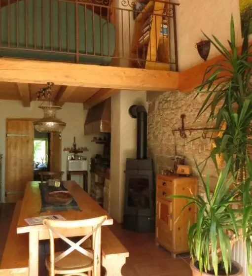 Aamiaismajoitus (B&B) Che Val D Amour