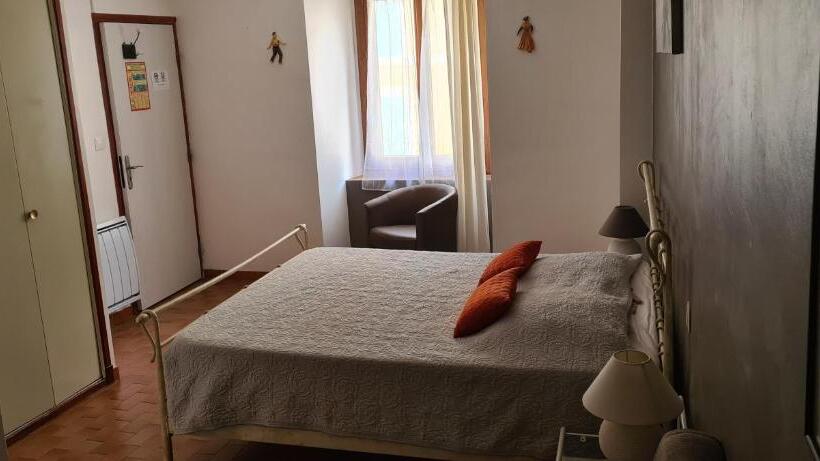 ホテル Auberge De Baudinard Sur Verdon