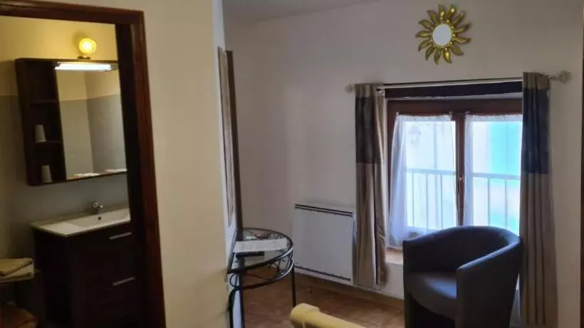 ホテル Auberge De Baudinard Sur Verdon