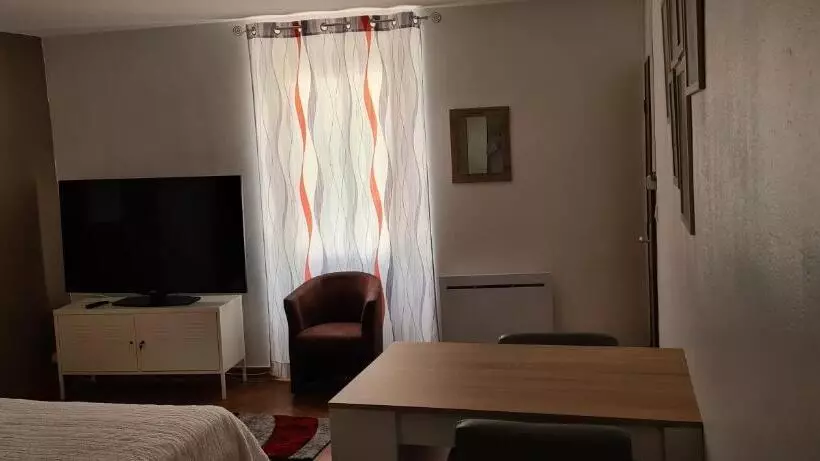 ホテル Auberge De Baudinard Sur Verdon