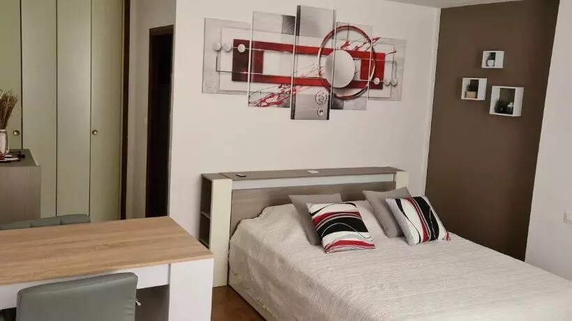 ホテル Auberge De Baudinard Sur Verdon