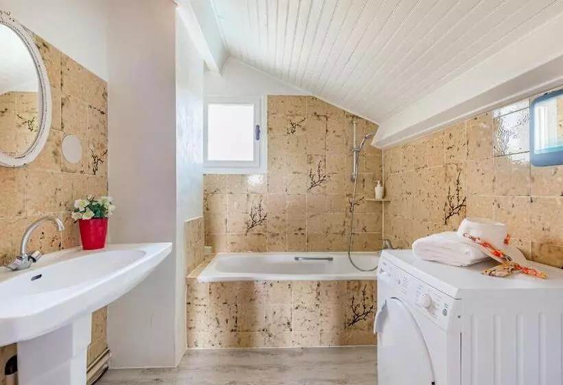 Maison D Hôtes L Escale Du Loup Blanc