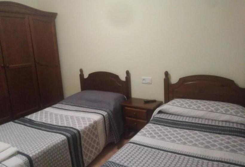 بنسيون Hostal Estopiñan
