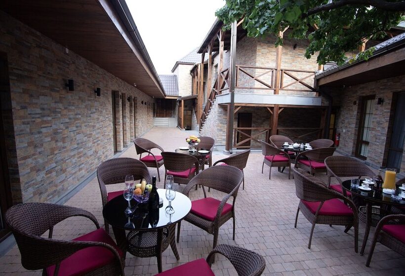 هتل Boutique Living