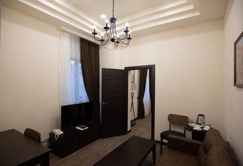 هتل Boutique Living